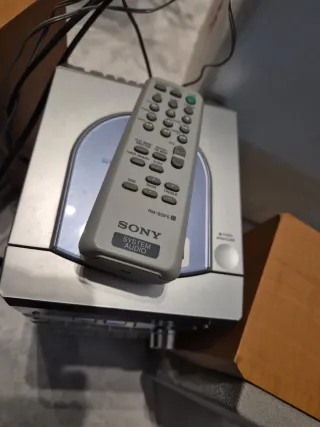 Minicadena Sony Plata y Madera