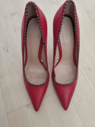 Zapatos de tacón Zara rojos talla 39