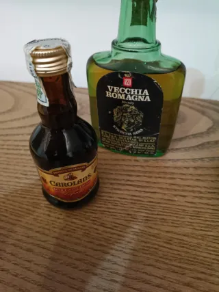 Stock 8  bottiglie vintage