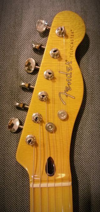 Fender Modern Player Telecaster Plus