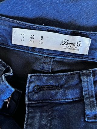 Pantalón vaquero azul nuevo