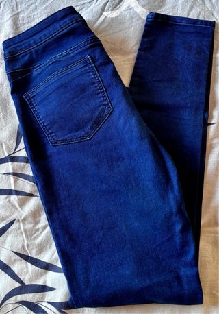 Pantalón vaquero azul nuevo