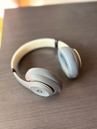 Beats Studio Pro Auriculares Grises