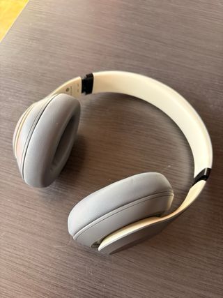 Beats Studio Pro Auriculares Grises