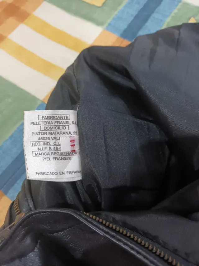 Pantalón negro de piel auténtica