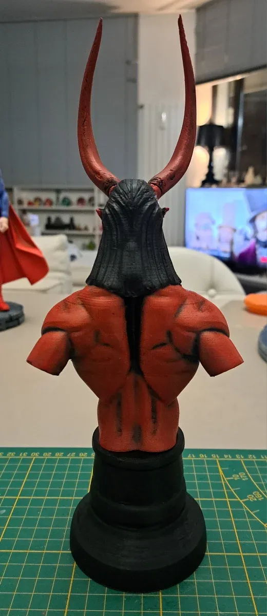 Busto Hellboy