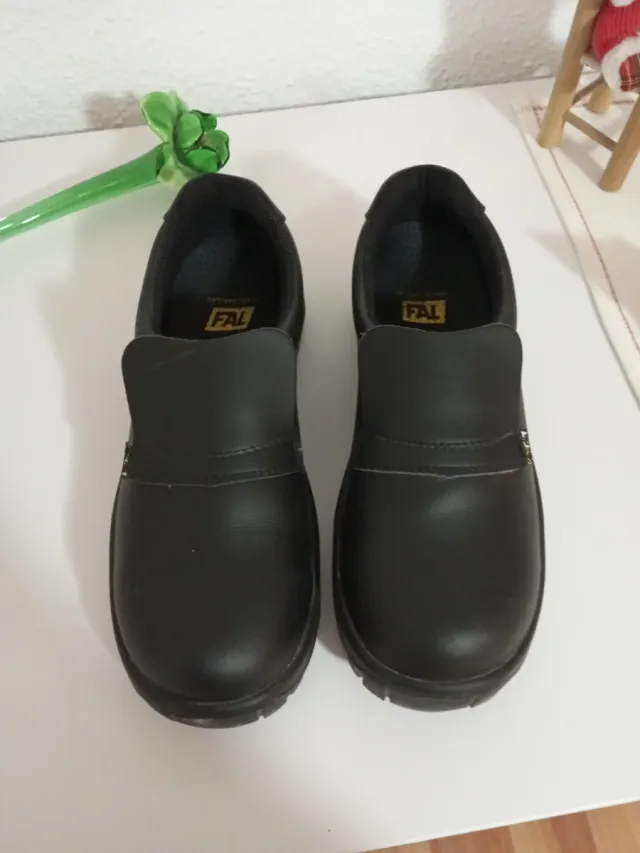 Zapatos de seguridad TANATOPRAXIA u otro trabajo ,
