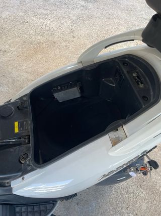 Riya Adonis 125 Scooter