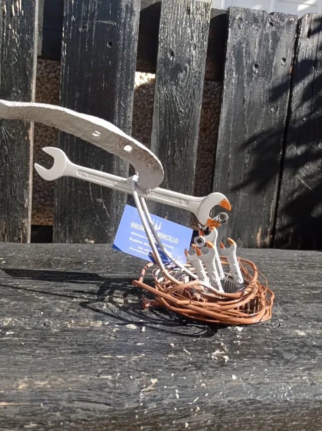 Escultura Nido de Llaves