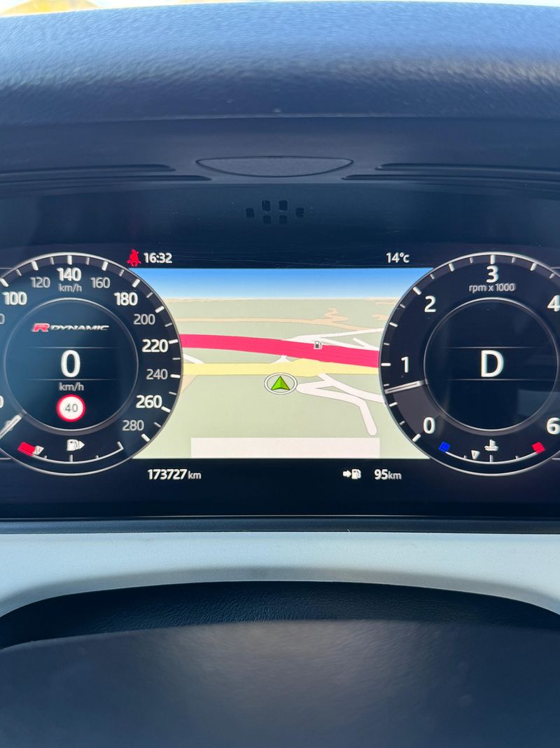 Land Rover Range Rover Velar 2019, foto 16