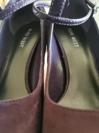 Zapatos morados Nine West piel y charol