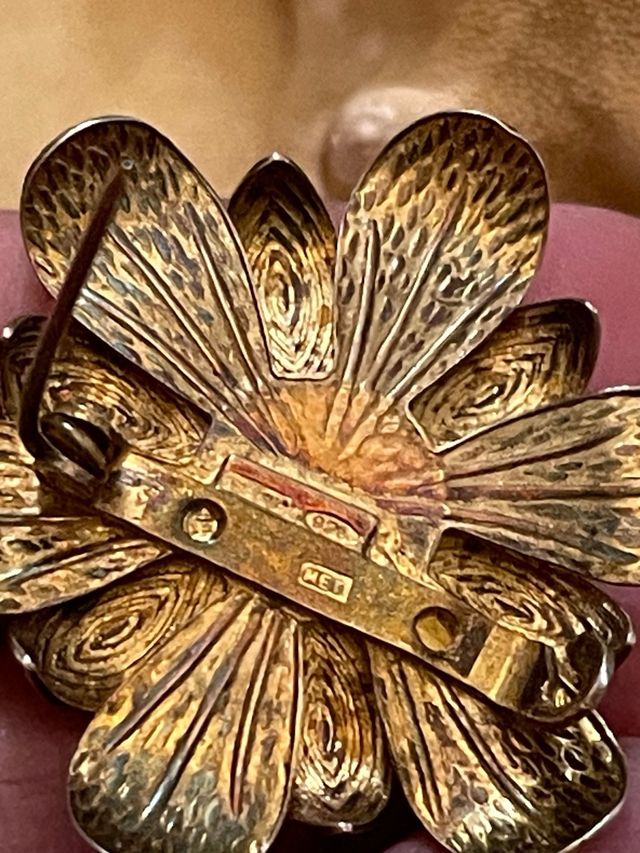 Spilla fiore perla placcata oro e argento