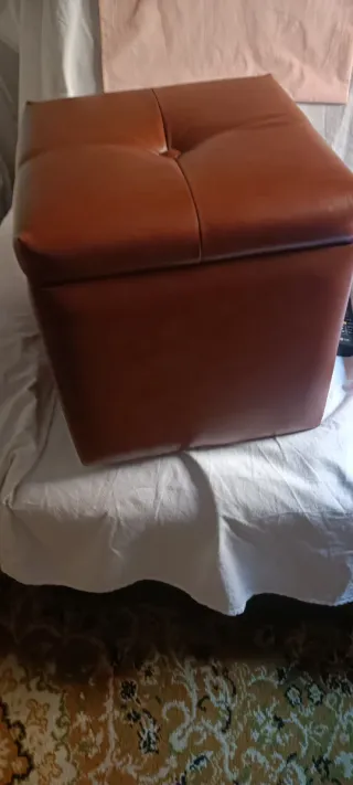 Baúl/puf vintage marrón y azul