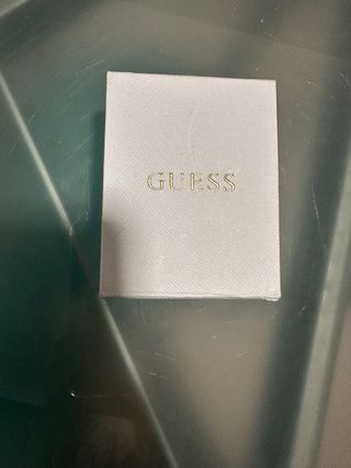 Pendientes Guess