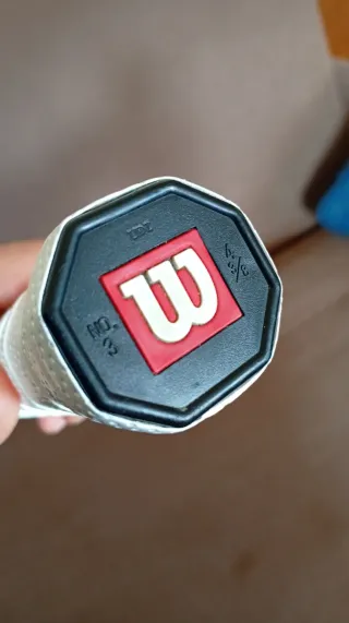 Raqueta Wilson powerholes 60