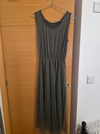 Vestido largo verde militar sin usar