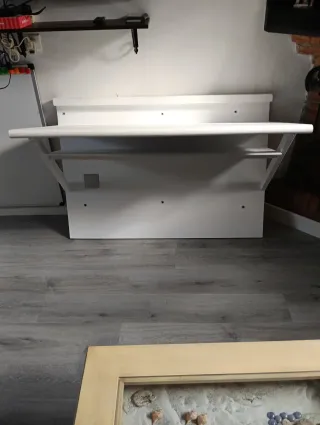 Escritorio de madera blanco