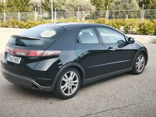 Honda Civic 1.8 Automático • Executive • Impecable