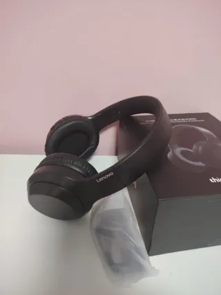 Auriculares inalámbricos Lenovo negros
