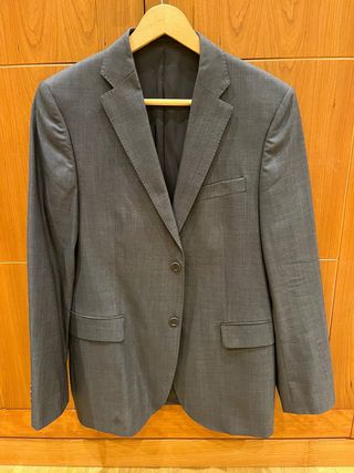 Traje de hombre gris
