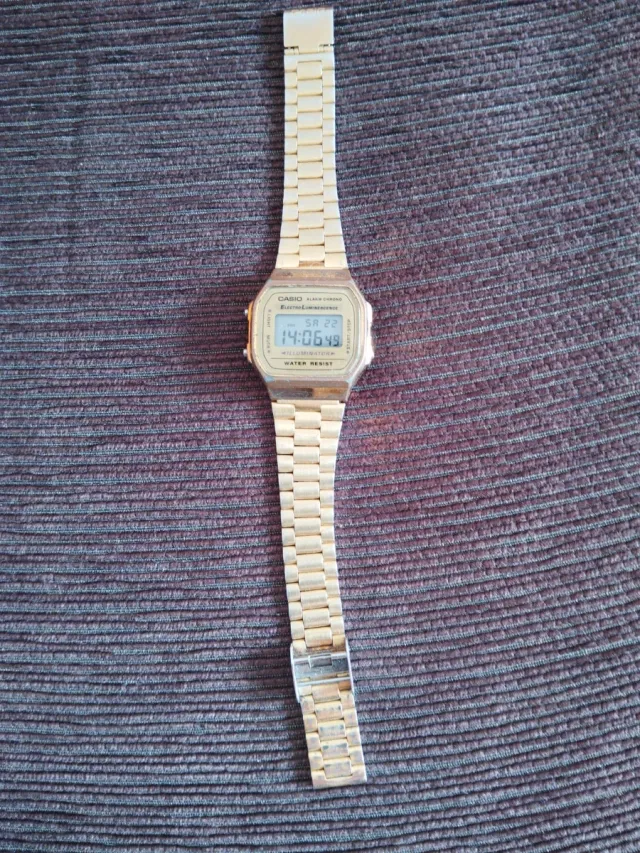 Reloj Casio Dorado