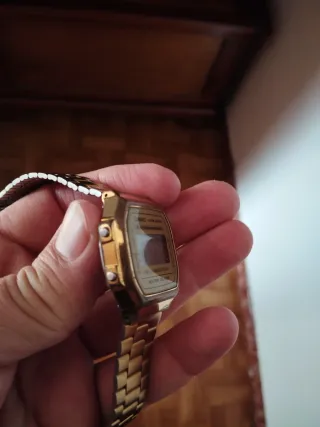 Reloj Casio Dorado