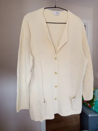 Chaqueta de punto beige señora