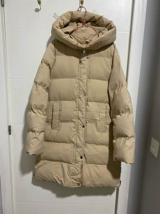 Doudoune beige larga con capucha