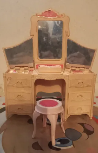 Toeletta Vanity Barbie