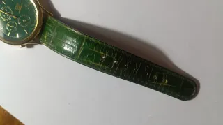 Reloj Citizen Correa Cuero Verde Dorado