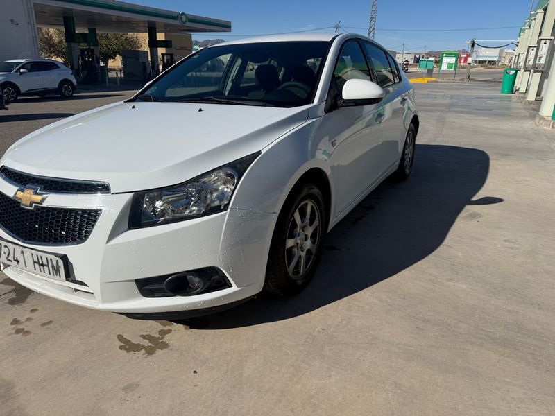 Chevrolet Cruze 2013 - foto 1