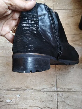 2 Pares Botines Piel Negros