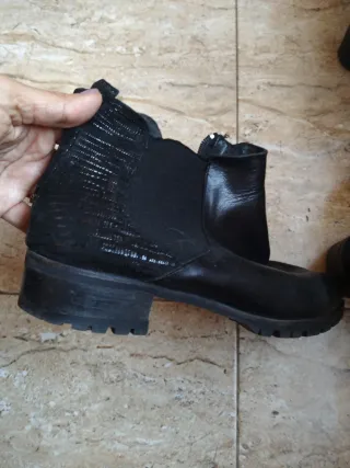 2 Pares Botines Piel Negros