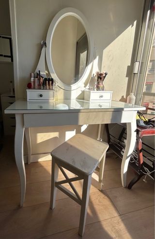 Tocador Ikea Hemnes Madera y Cristal.