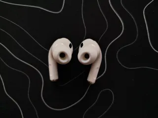 Auriculares Pro 2 blancos.