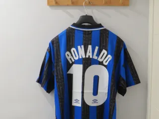 Camiseta Inter de Milán retro. Ronaldo 10. XL