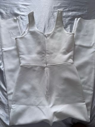 Mono blanco elegante