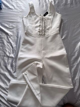 Mono blanco elegante