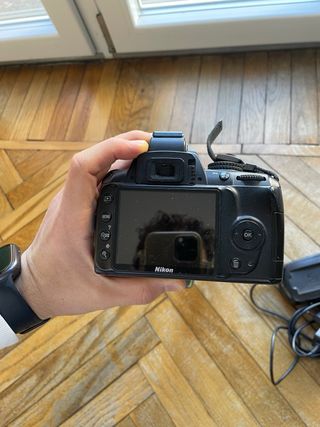 Nikon D3000 + Obiettivo 18-55mm