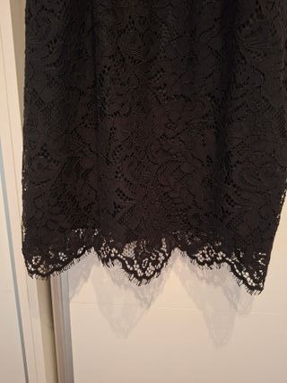 Vestido Morgan negro encaje sin estrenar