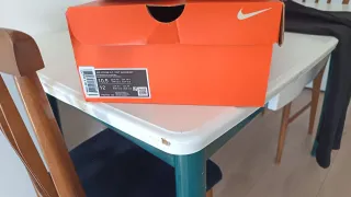 Zapatillas Nike Blancas y Rojas