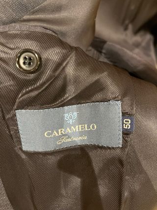 Traje de hombre azul marino