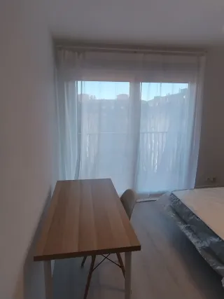 Habitación en piso compartido larga estancia