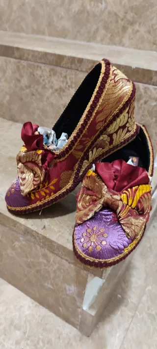 Traje de Fallera rojo terracota y dorado