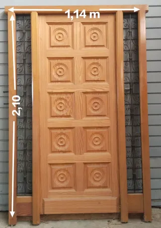 Puertas de madera maciza