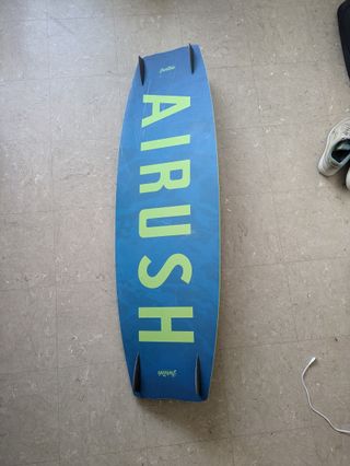 Tabla Kitesurf Airush 140x42
