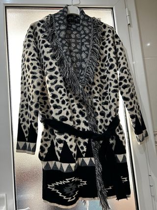 Chaqueta de lana con estampado de leopardo