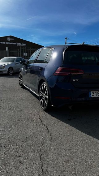 Volkswagen Golf 7.5 GTI 2.0 TSI 230cv – Año 2018