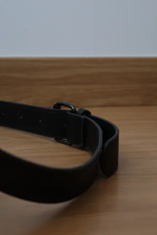 Bolso bandolera, en forma de caja, color negro