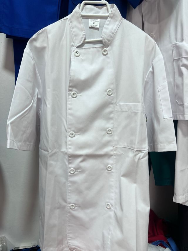 Bata blanca talla 46
